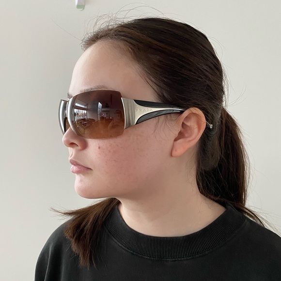 Prada Sunglasses - Picture 12 of 13